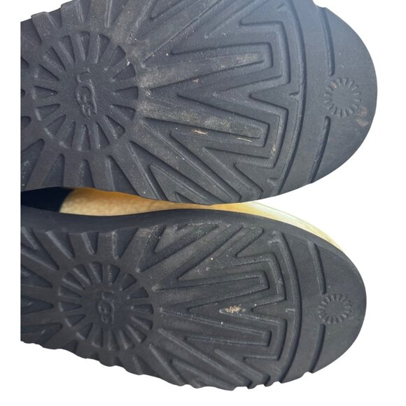 Ugg Shoes Womens Size 8 Natural Tan Classic Clear Mini Boots Waterproof Outdoors - Picture 10 of 11